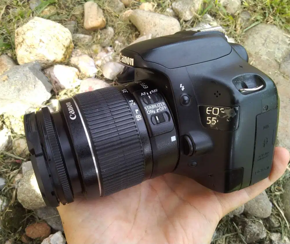 Kamera Canon 550D Lensa 18-55mm IS II