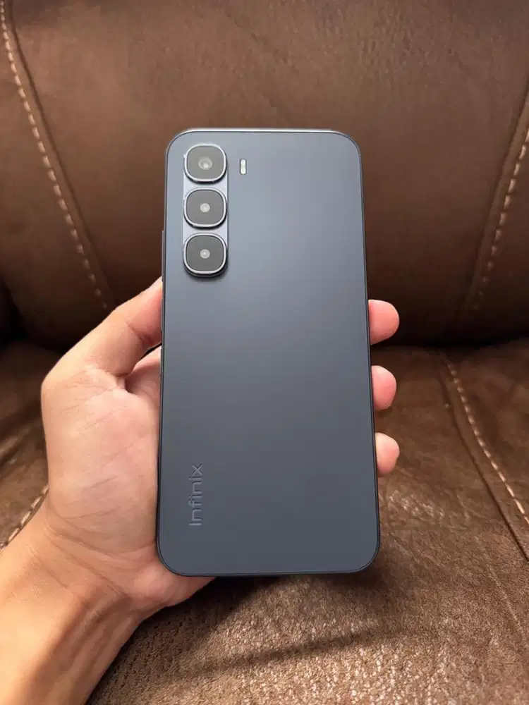 Infinix Hot 60 Pro 8/256 tambahan Proteksi Blibli