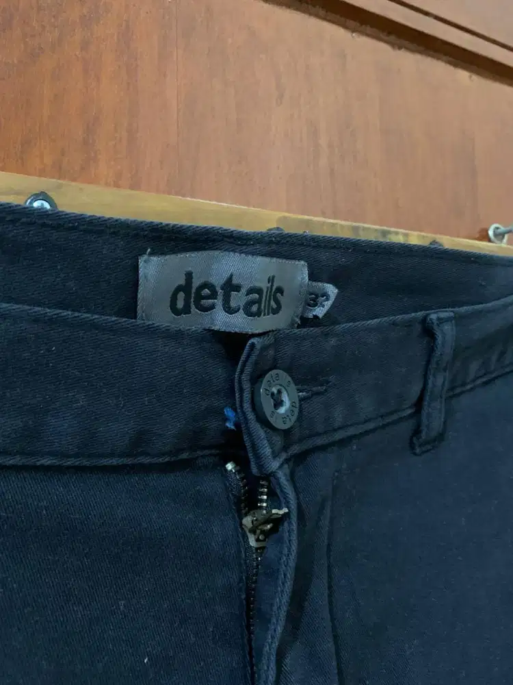 CELANA PANJANG HITAM CHINO DETAILS Matahari Department Store