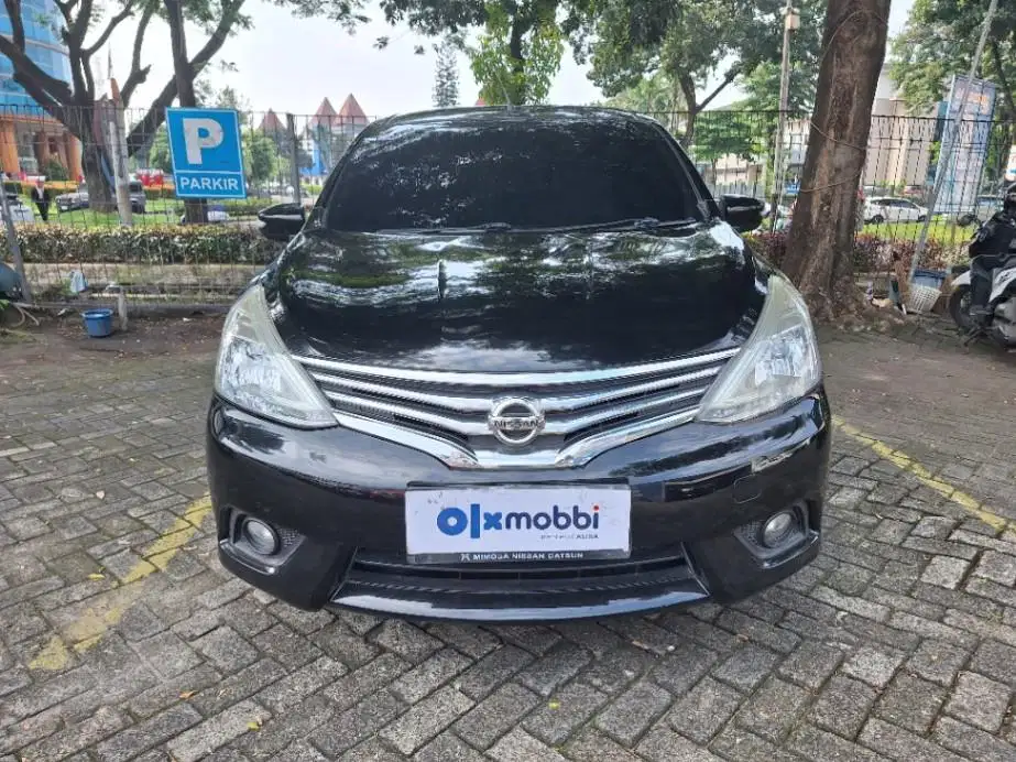 DP MURAH Nissan Grand livina 1.5 XV Bensin-AT 2016 Hitam CSRRB