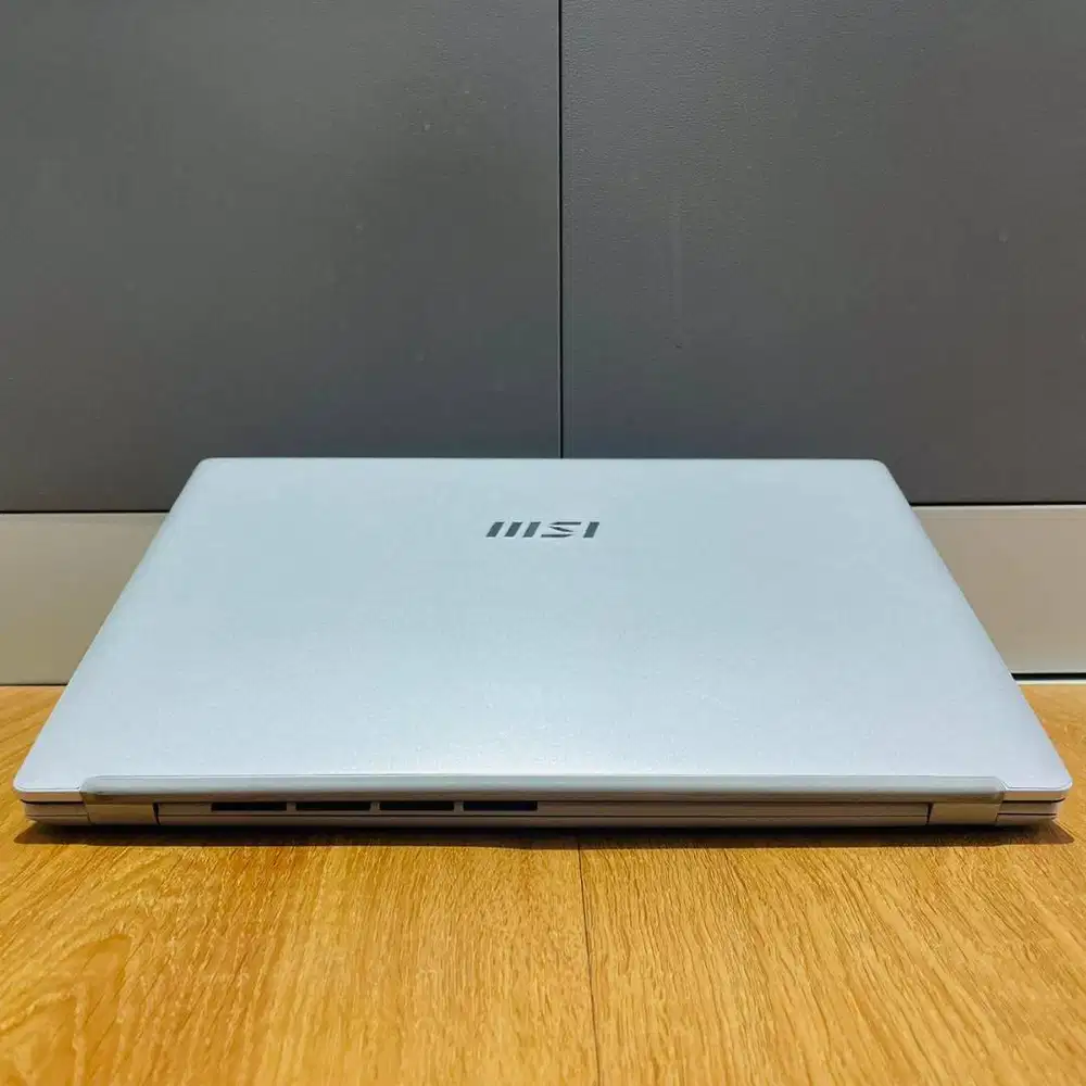 MSI MODERN 14-E14J3IMS  // CORE i3-1115G4