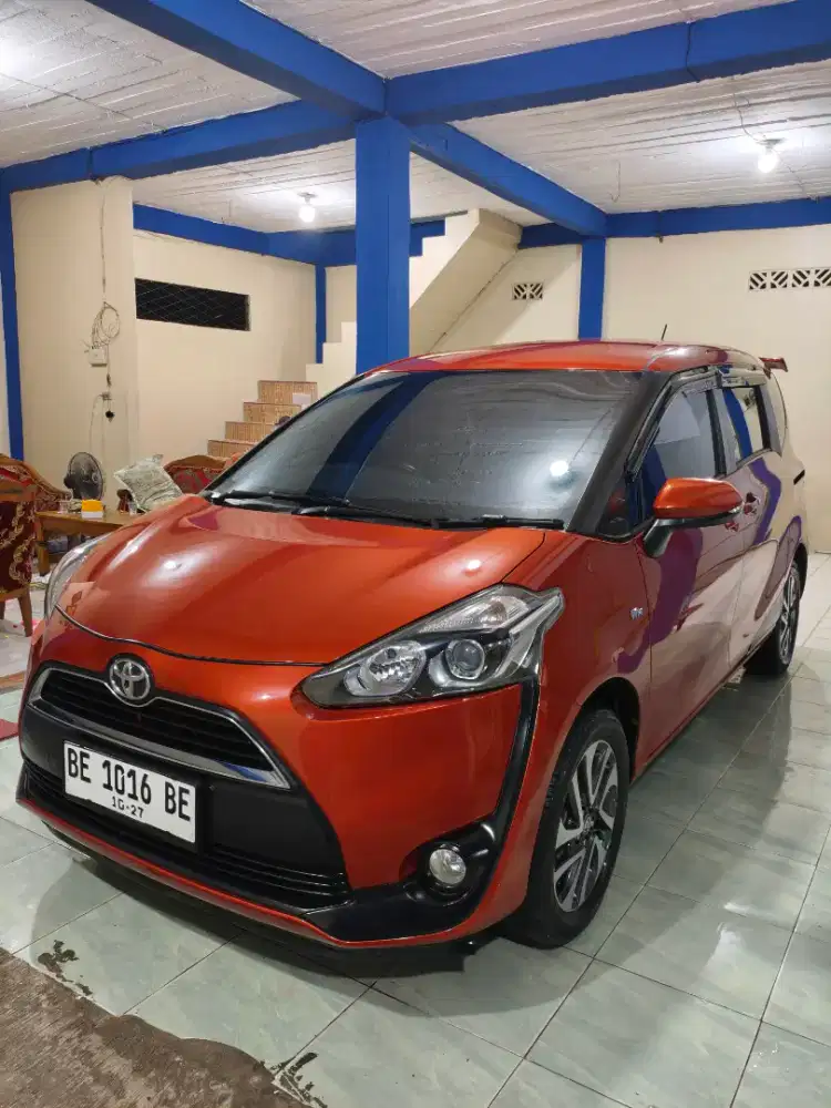 SIENTA TIPE V 1.5 METIK TAHUN 2015