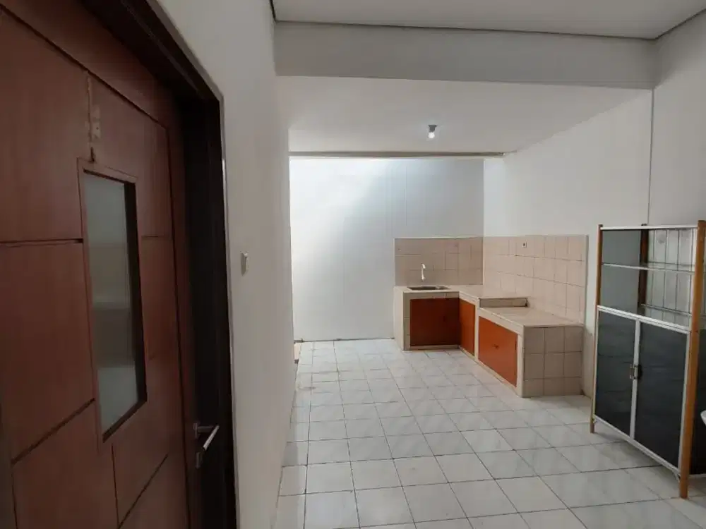 Dijual Rumah di Perumahan Puri Gardena 2