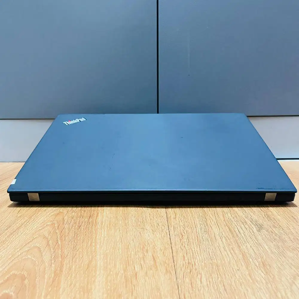 LENOVO THINKPAD T490 // BACKLIT