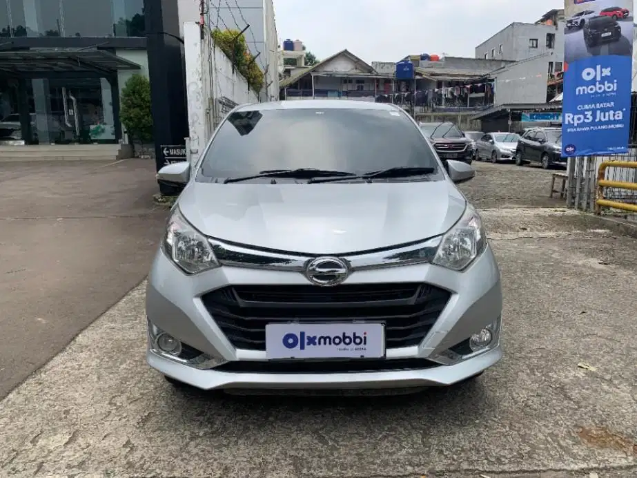 DP MURAH Daihatsu Sigra 1.2 R Bensin-AT 2019 Silver CNRYB
