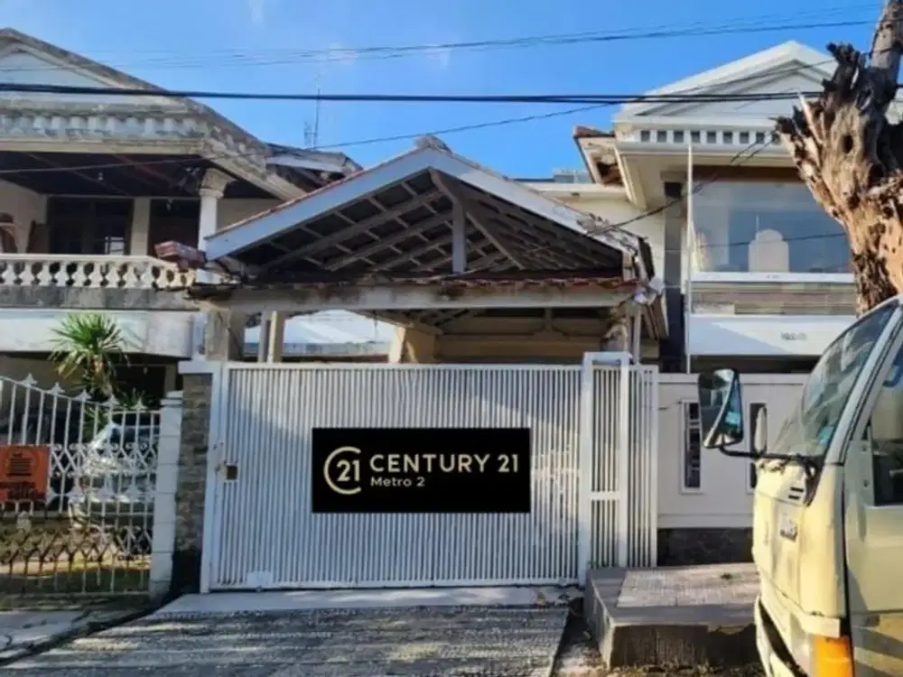 Dijual Rumah Hitung Tanah Berlokasi Strategis di Kelapa Gading Jakarta Utara