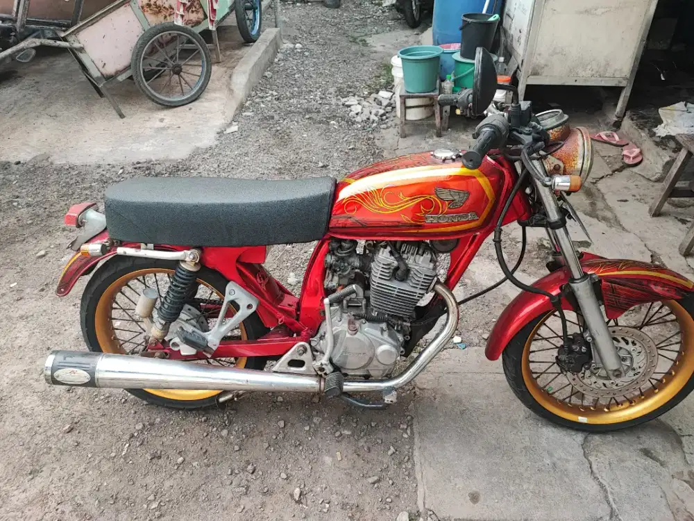 Megapro body Dilan