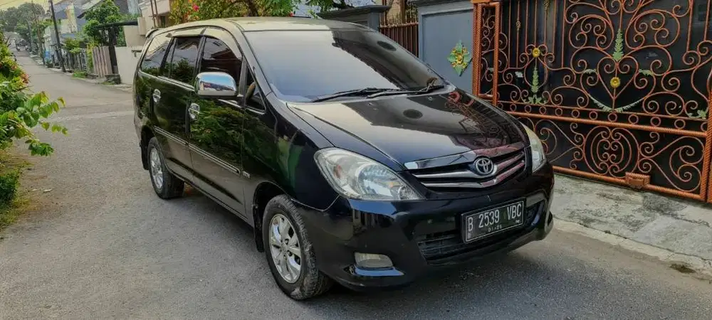 KIJANG INNOVA V 2016