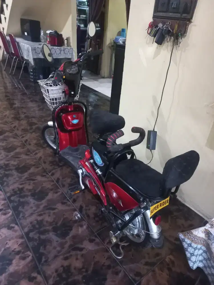 SEPEDA LISTRIK merk Super Rider