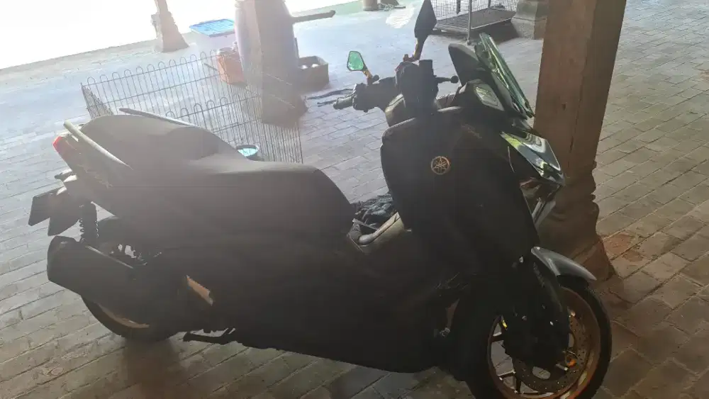 DIJUAL YAMAHA XMAX CONECTED 2023/ HARGA 60JUTA NEGO