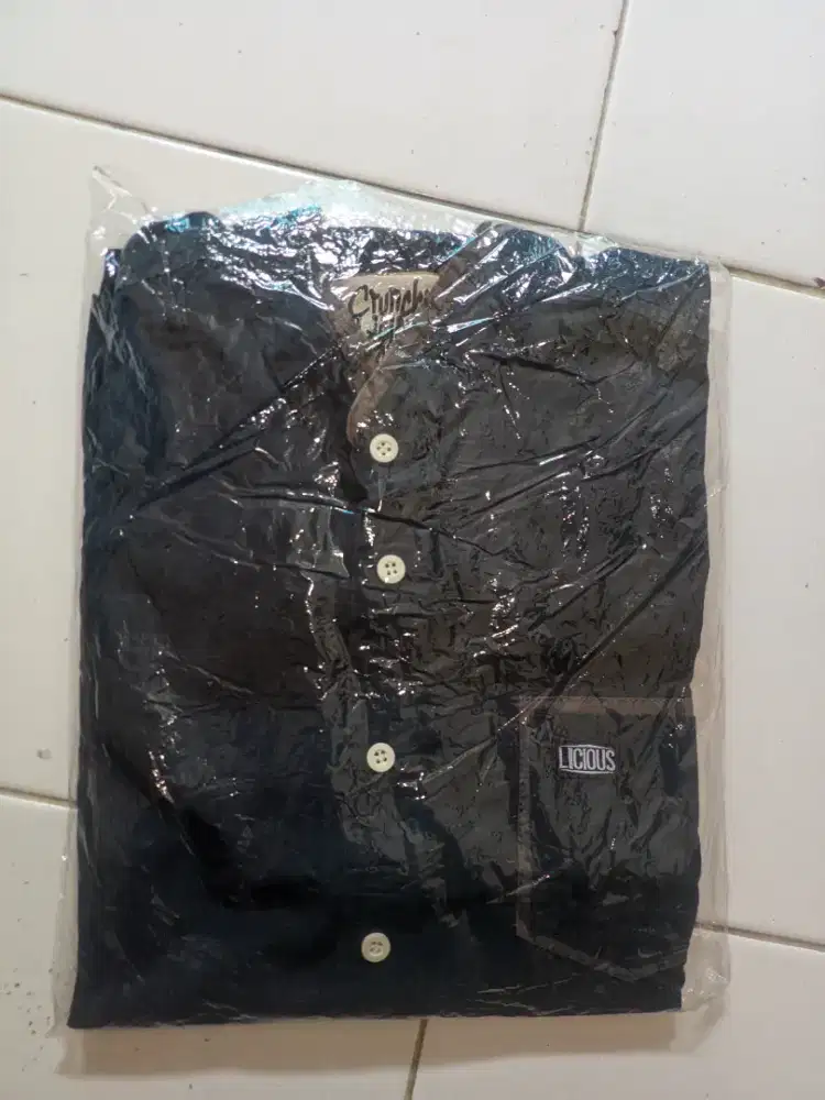 Kemeja lengan panjang