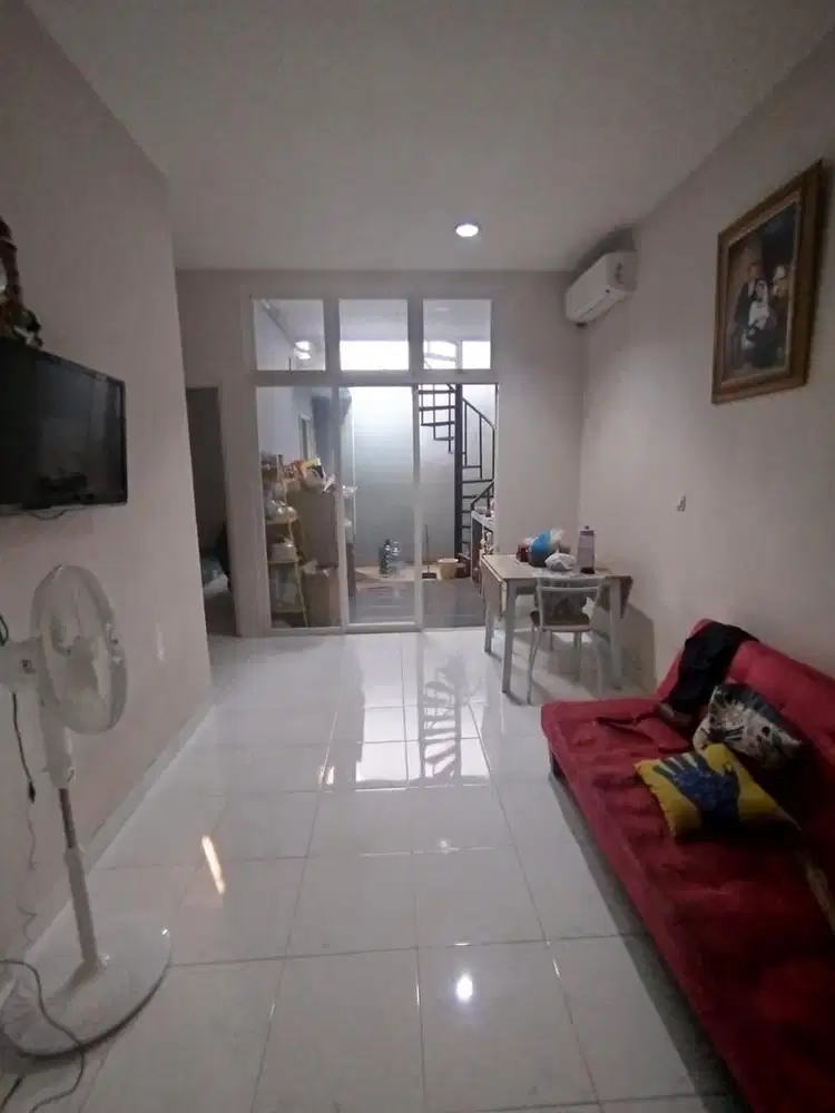 Rumah dijual lantai 1