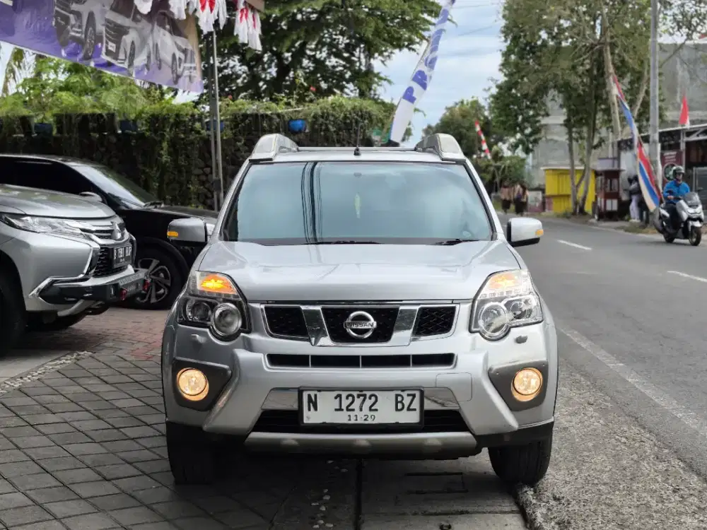 X-TRAIL 2.4 MATIC CVT 2012