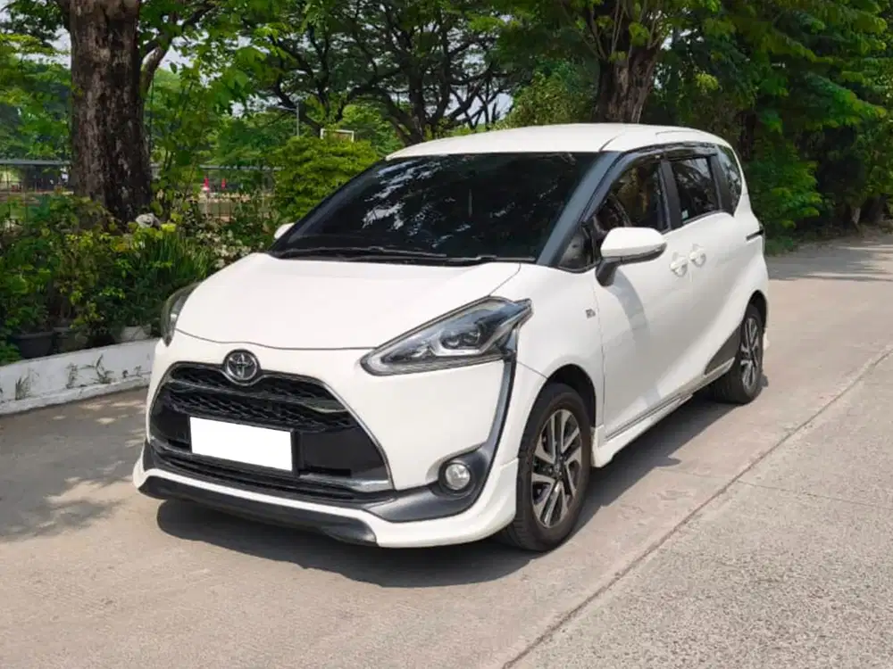 Toyota sienta q matic 2016