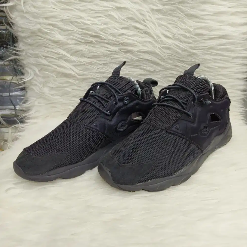 Sepatu Reebok Furylite Refine Black Original second branded size 42