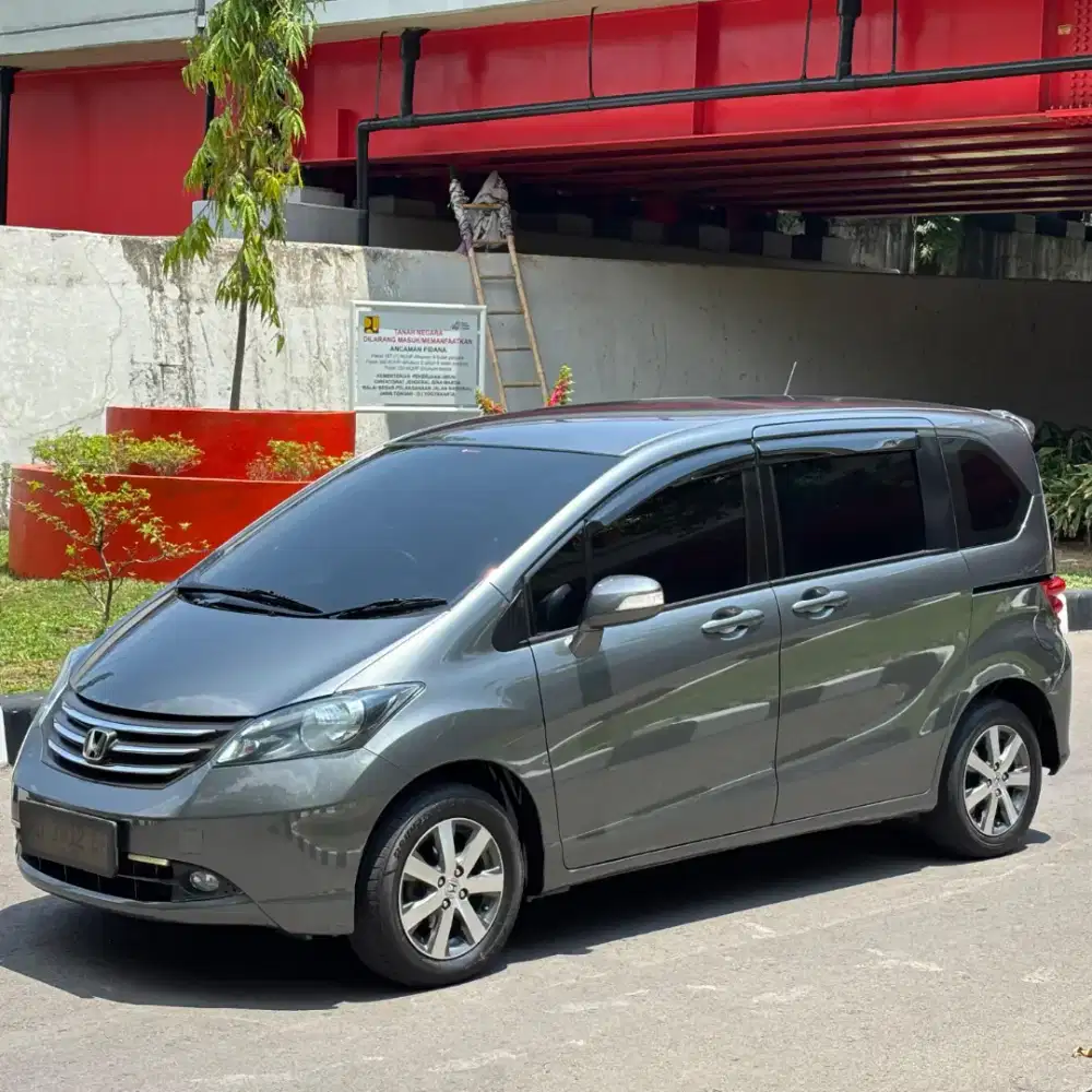 Honda Freed PSD 2011 Automatic