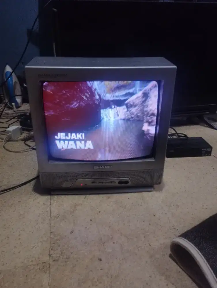 Tv tabung jadul sharp 14 inch