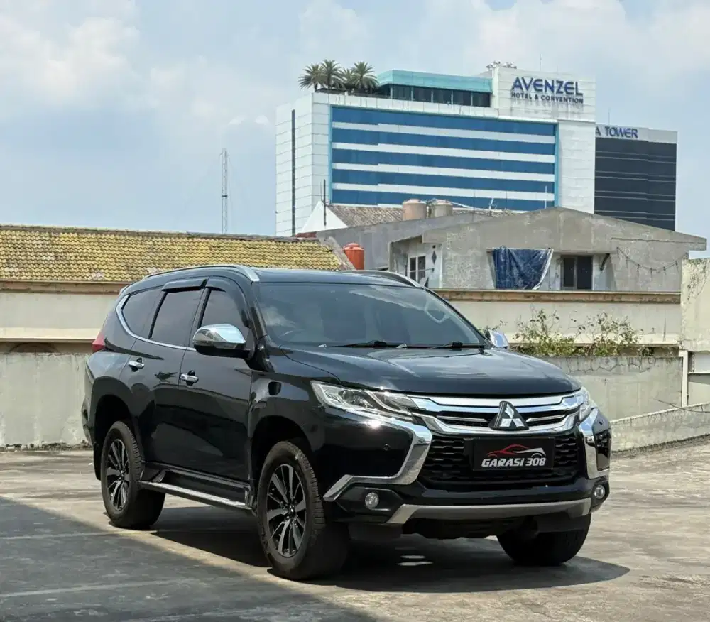 Mitsubishi Pajero Sport Dakar 2.4L 4x2 Tahun 2019 Warna Hitam KM 80rb