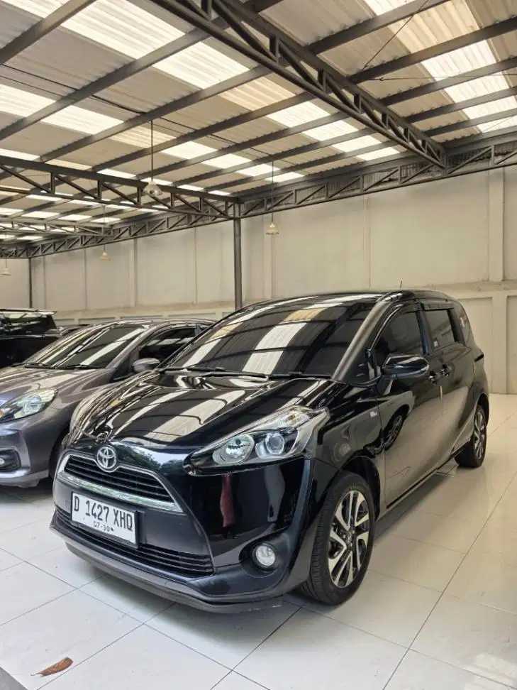 KM 23.000 TOYOTA SIENTA 1.5 V AT MATIC 2019 ASTINA MOBIL SIENTA Q CVT