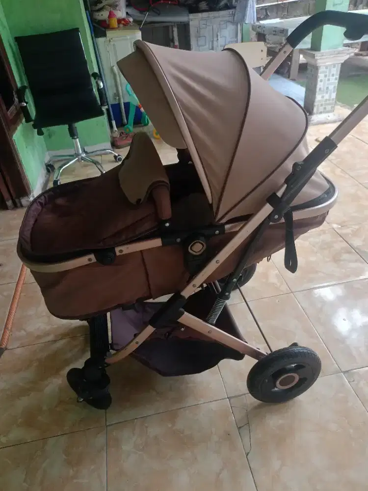 Stroller bayi tiga posisi
