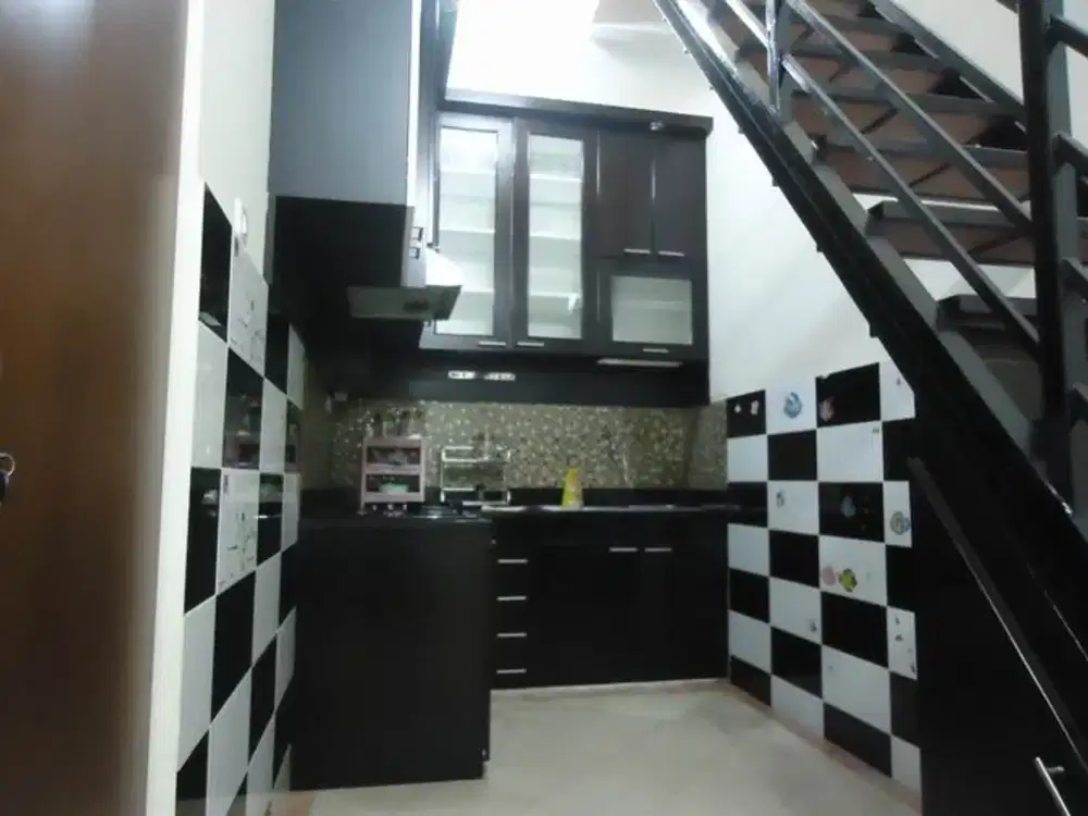 DIJUAL RUMAH SIAP HUNI 1,5 LANTAI – BERLOKASI DI TAMAN PAJAJARAN, BOGOR TIMUR