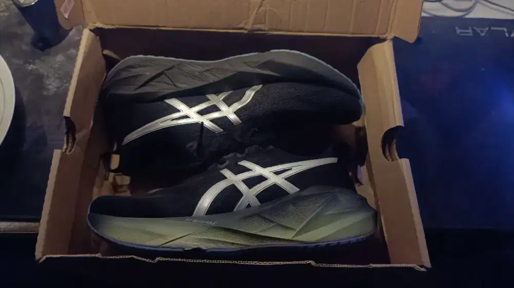 Asics Novablast 5