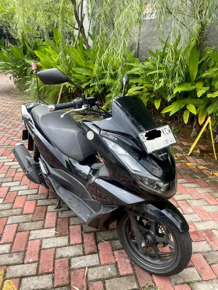 Honda PCX Black Glossy 2023 CBS