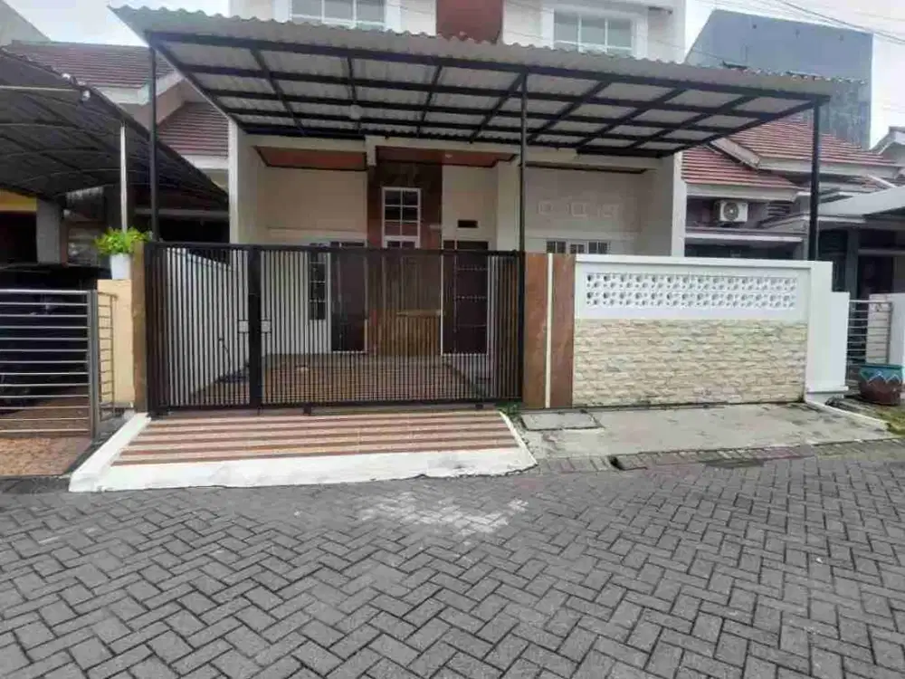Siap Huni Rumah Baru 2,5 lantai Ketintang Surabaya