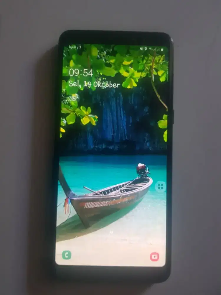 Samsung A8 + 6/64gb ada minus
