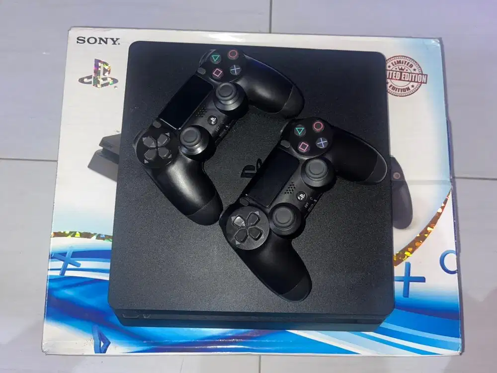 Playstation 4 Slim