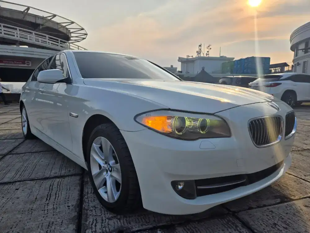 Bmw 528 tahun 2011 mobil cakep murah bagus