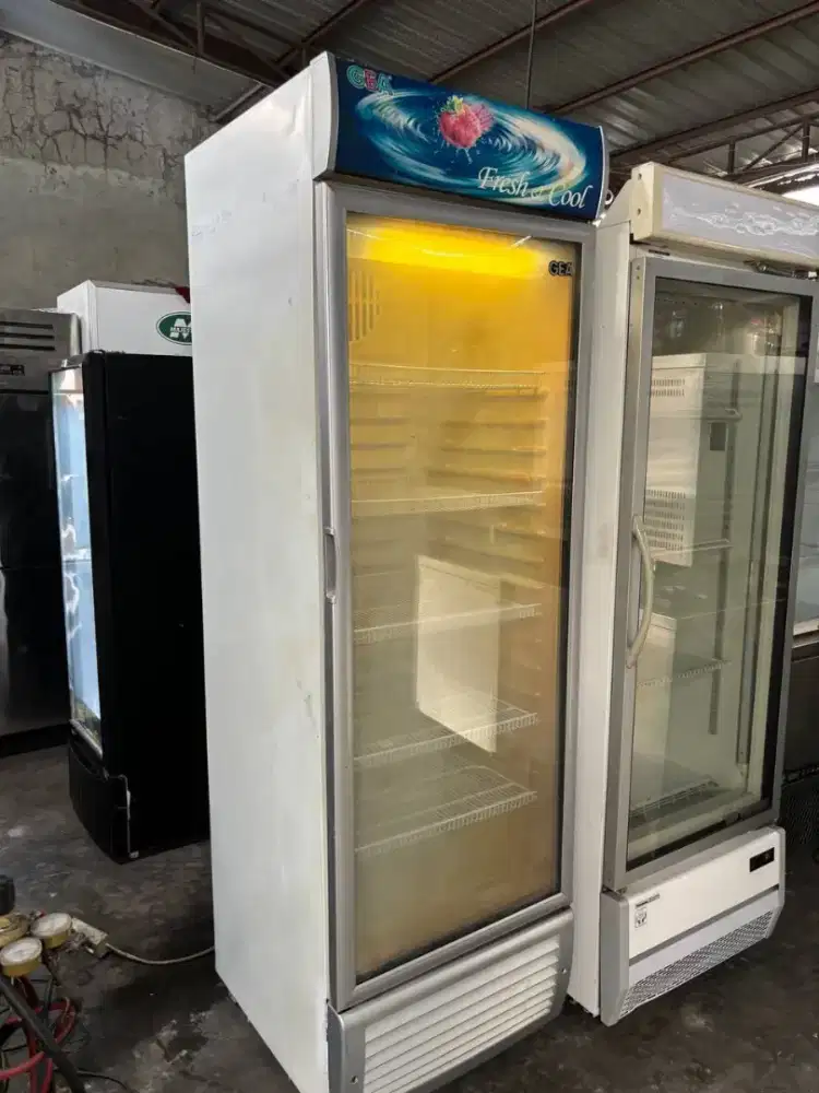 Showcase gea jumbo 480 l 
Hrg 2,8jt