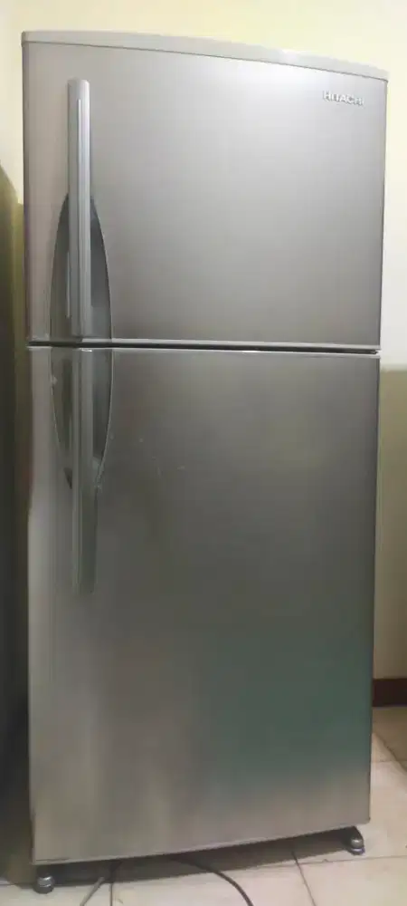Kulkas 2 pintu Jumbo HITACHI