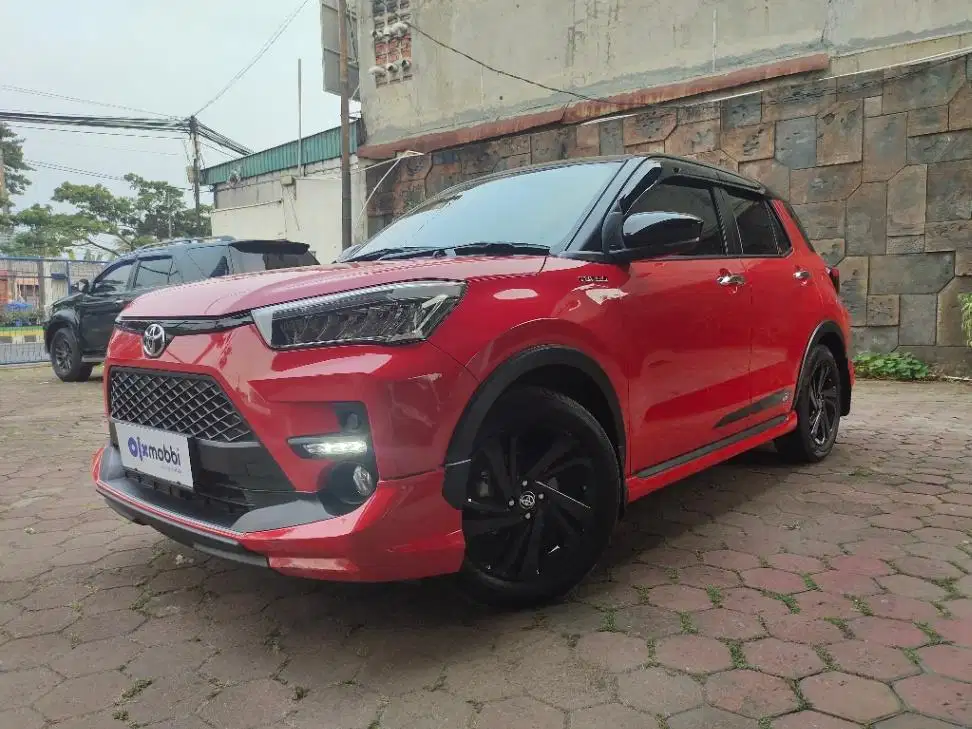 Toyota Raize  1.0 T GR SPORT Two Tone Bensin-AT 2021 Putih
