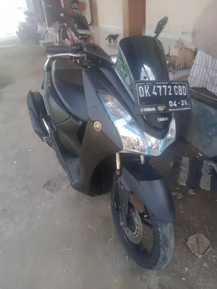 Lexy 2020 hitam