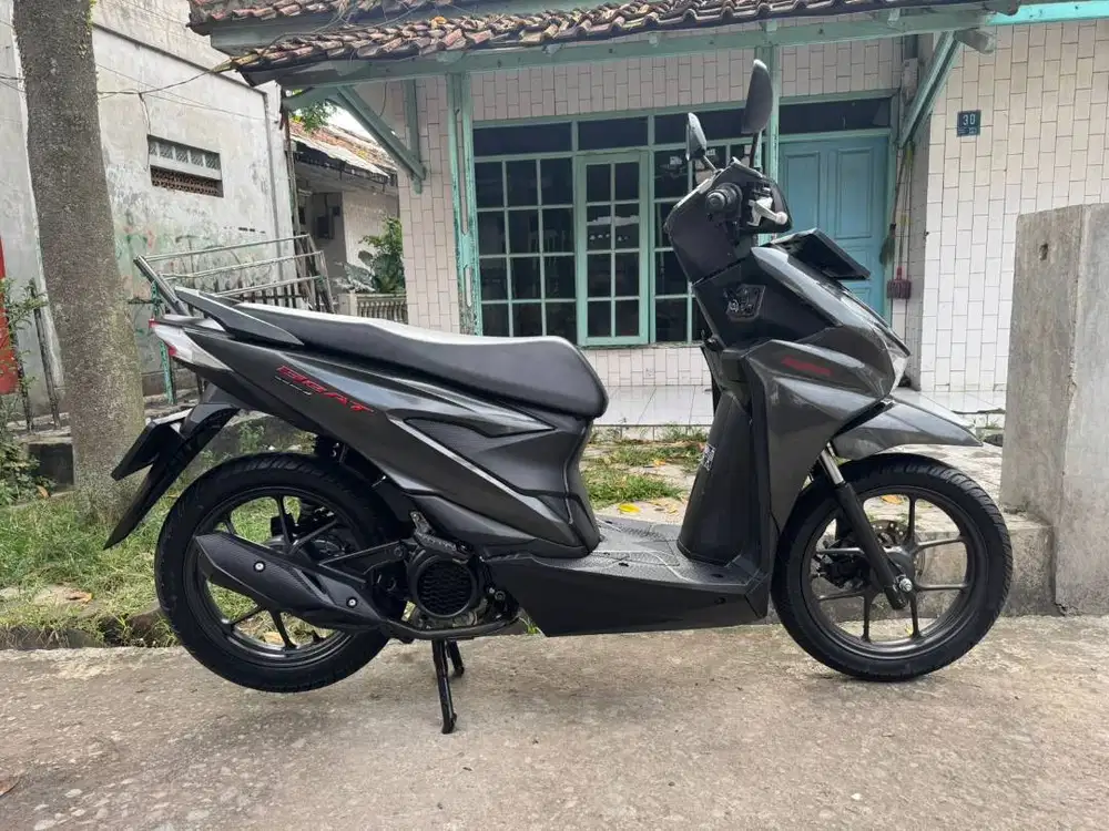 Beat New Deluxe ISS (Idling Stop) 2025, Like New, Mulus Terawat