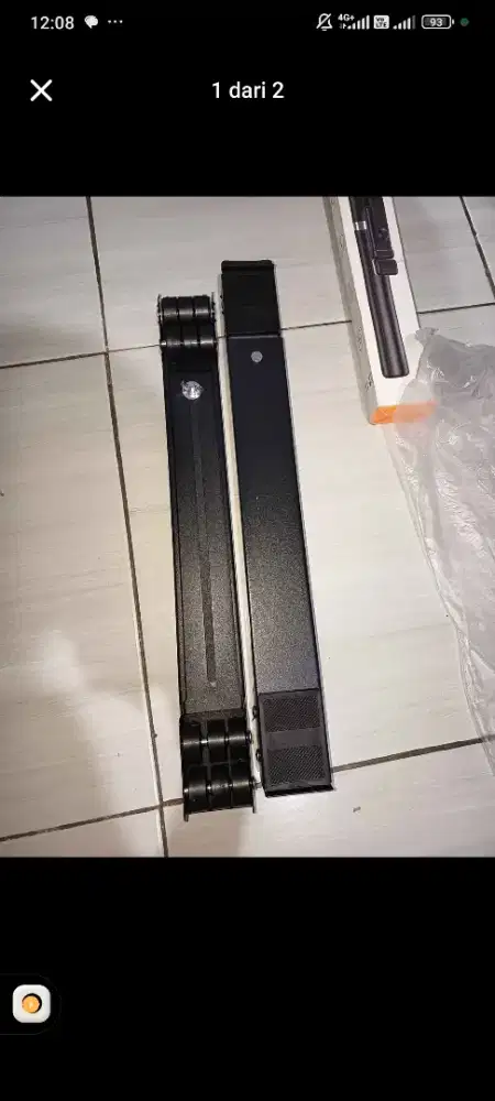 Kaki roda lemari