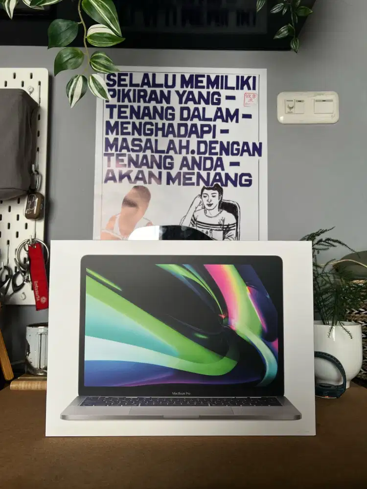 Jual MacBook Pro M1 2020 Touch Bar Super Duper Like New