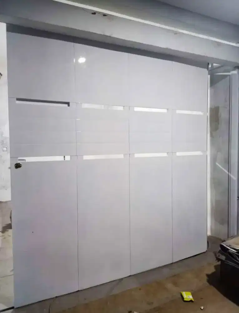 Pintu Henderson bergaransi terbaik