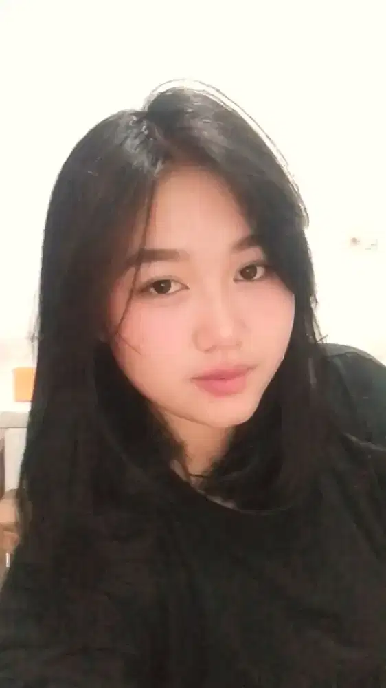 Mencari Pekerjaan Freelance/ Shift Malam Host Live