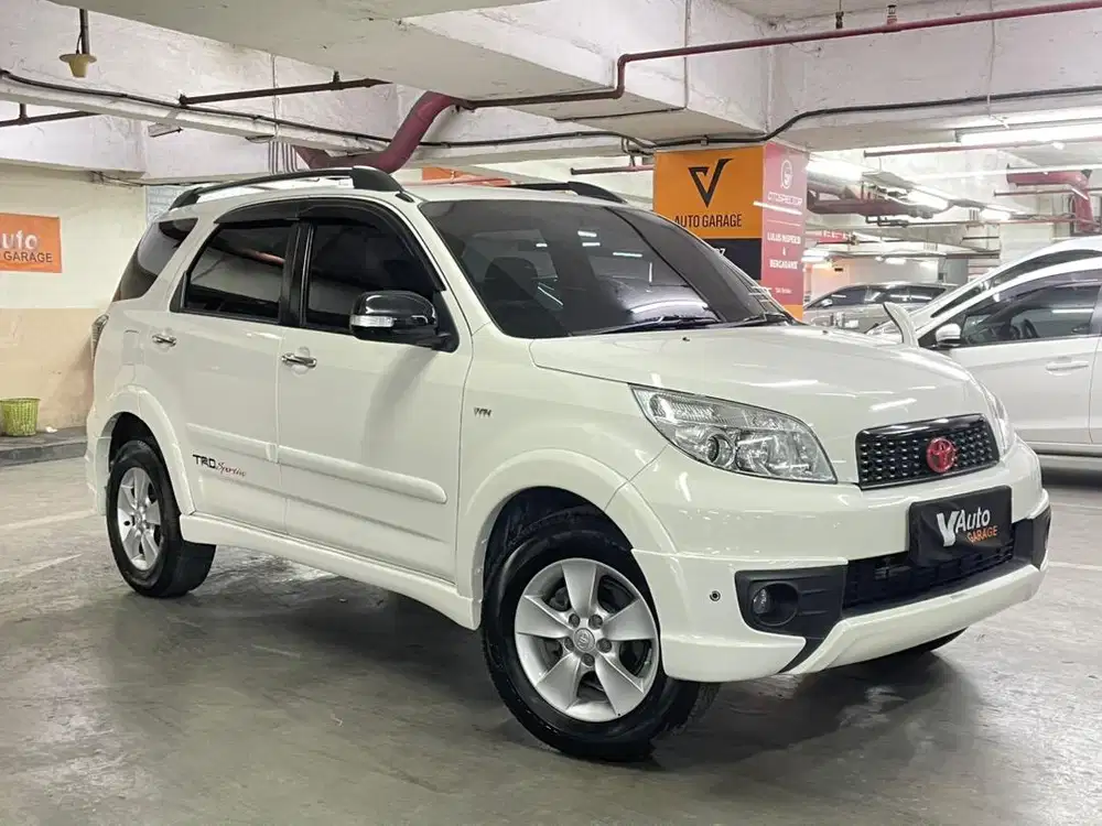 (DP 5JT) RUSH S AT TRD 2014