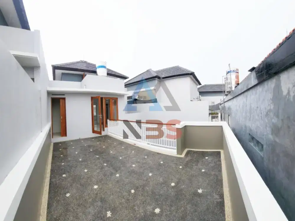 Dijual rumah 2 lantai  Di jln soka Kesiman Kertalangu denpasar timur