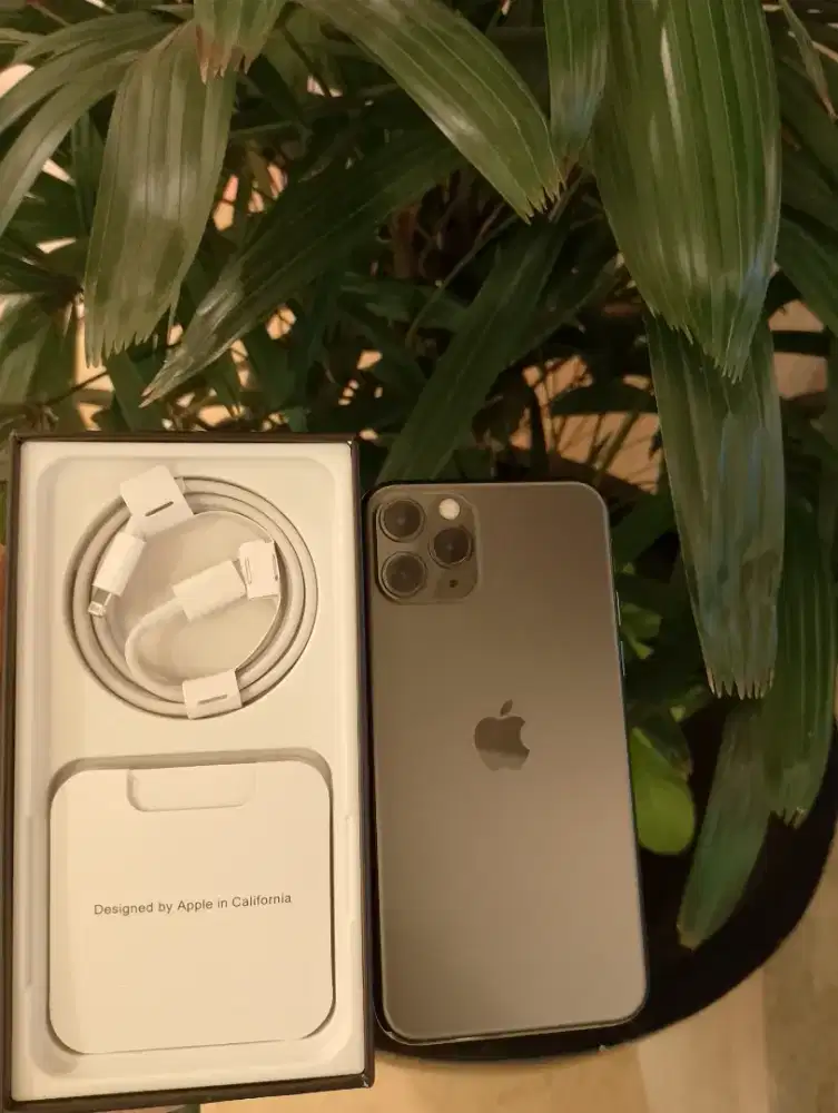 Iphone 11 pro 256gb ready masih baru loh