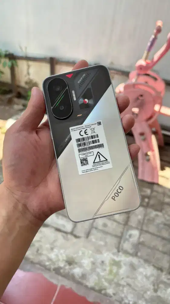 POCO F7 12 / 512 GB Silver
