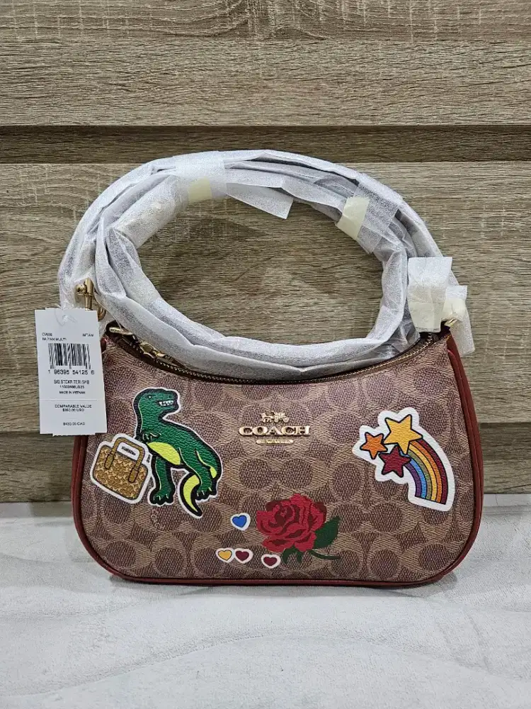 Coach Teri Shoulder Bag In Signature Canvas With Sticker Print