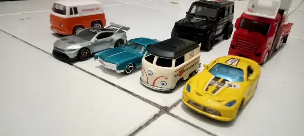 Hot wheels bekas layak pakai cat 85%