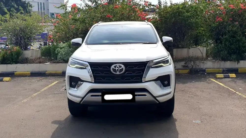 Km 9 rb toyota fortuner vrz diesel 2021 pakai 2022 putih