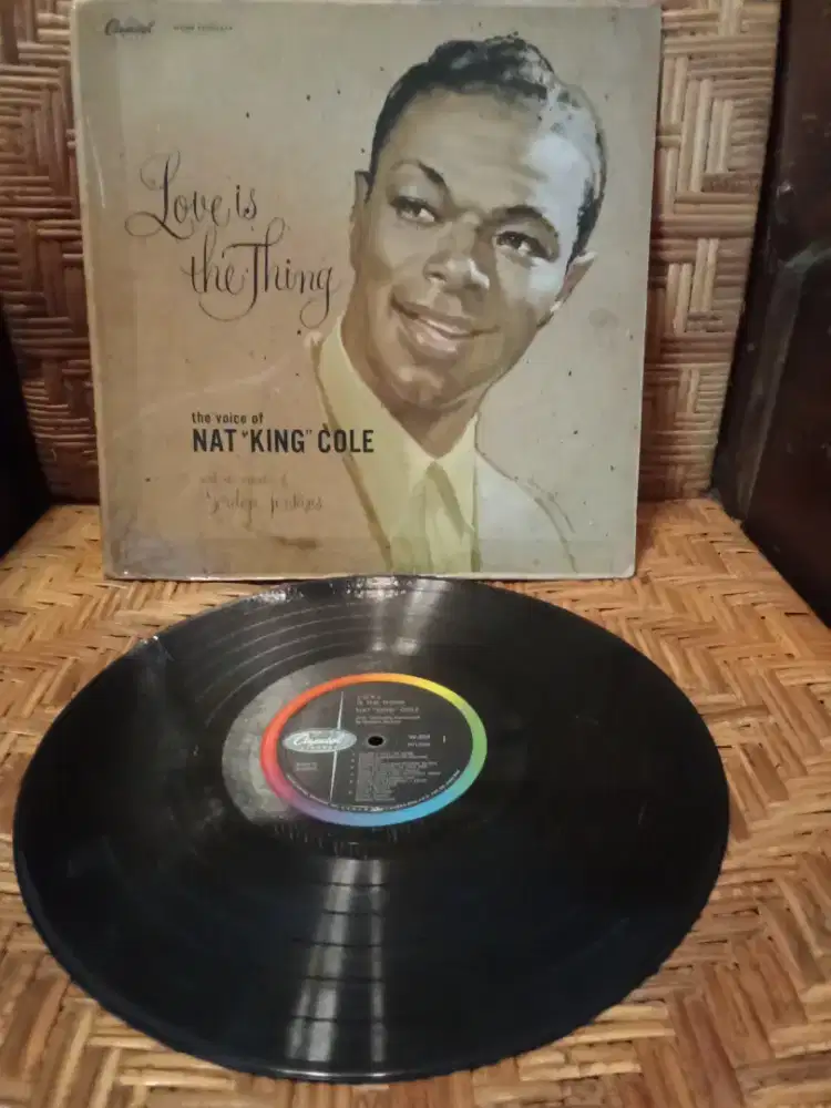 Piringan Hitam Nat King Cole 12 Album Love Is The Thing Tahun 1957