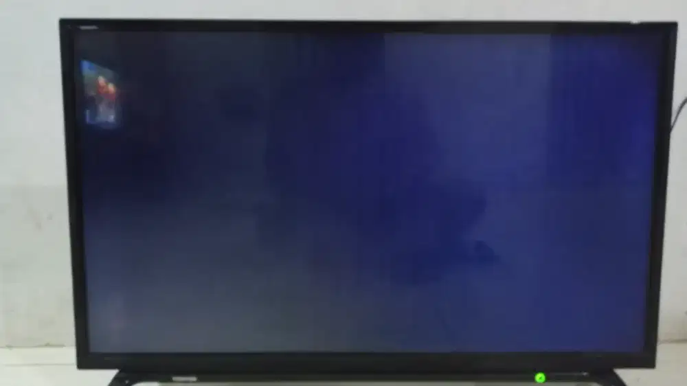 Tv led Toshiba 32 inci layar blank kayak di foto tv msh mulus tersegel