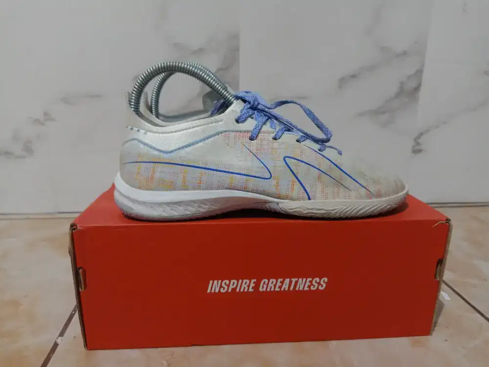 Sepatu futsal SPECS hyper speed 3 in